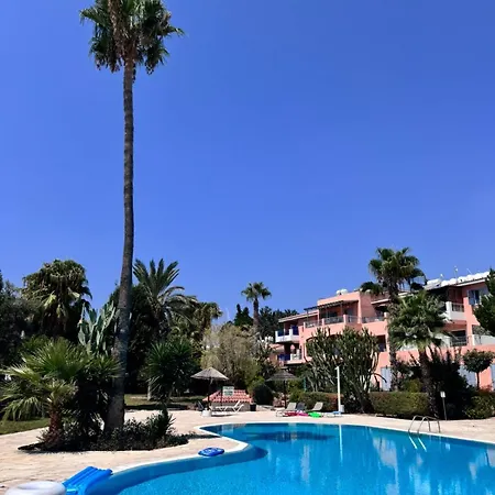 - Paradise Gdns 1br With Pool, Terrace, Parking