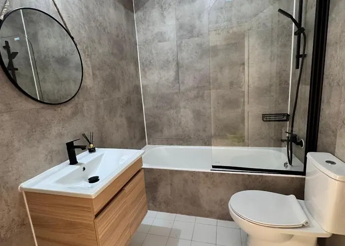 - Paradise Gdns 1br With Pool, Terrace, Parking