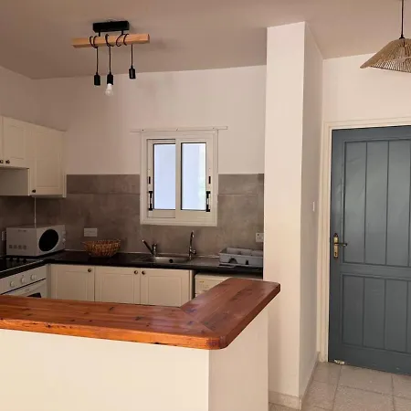 - Paradise Gdns 1br With Pool, Terrace, Parking *