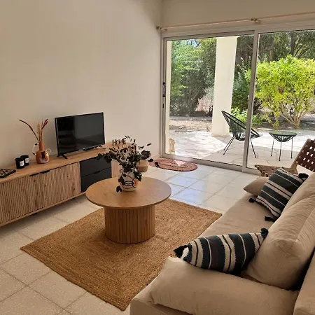 Apartment - Paradise Gdns 1br With Pool, Terrace, Parking Paphos