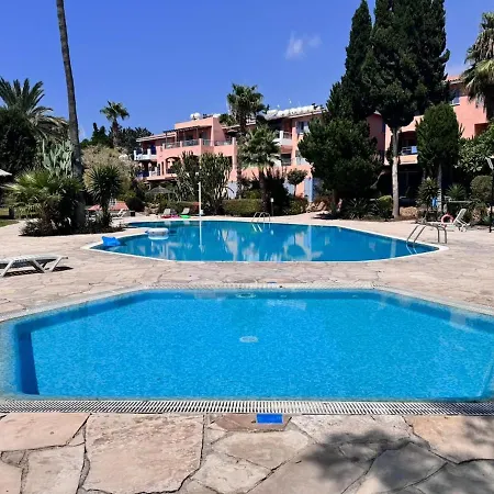 - Paradise Gdns 1br With Pool, Terrace, Parking * Paphos