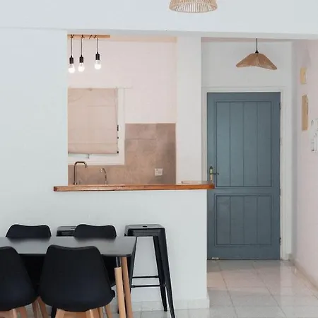 Apartment - Paradise Gdns 1br With Pool, Terrace, Parking