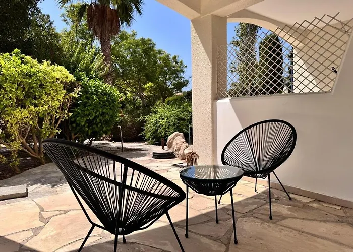 - Paradise Gdns 1br With Pool, Terrace, Parking Appartement