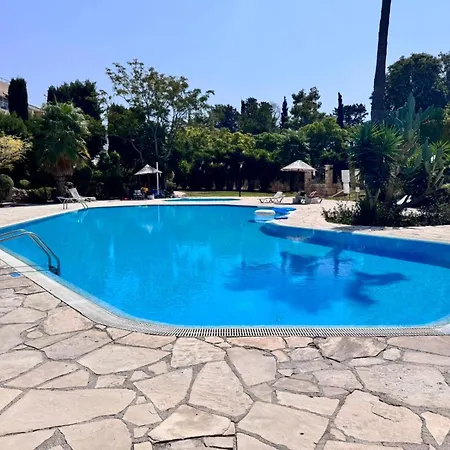 - Paradise Gdns 1br With Pool, Terrace, Parking Apartmán Paphos